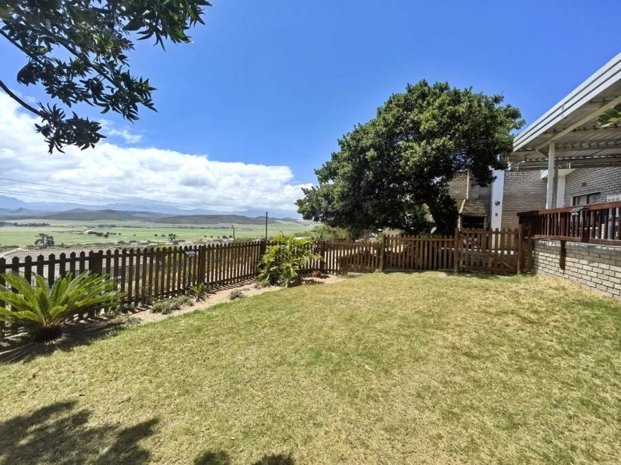 5 Bedroom Property for Sale in Fraaiuitsig Western Cape